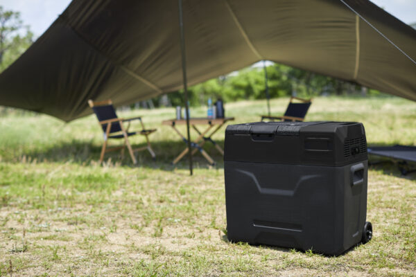 portable-refrigerator-used-in-campsites
